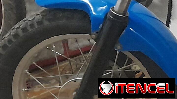 Llanta 16 de rayos con su centro, de aluminio