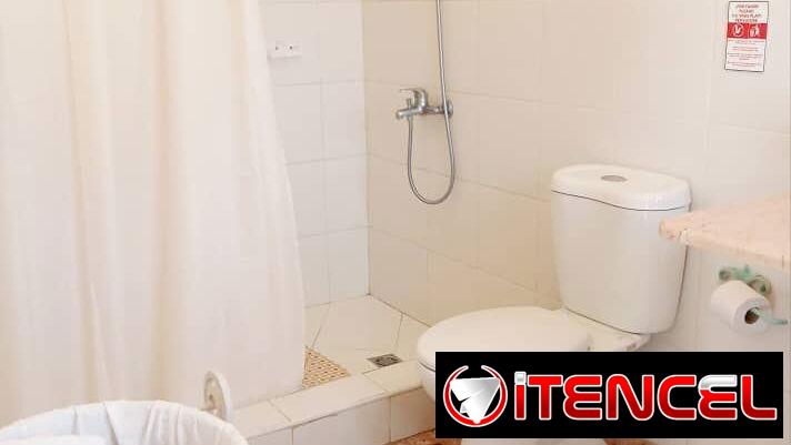 🏠 Hostal En La Habana Vieja. Cada habitación tiene 2 camas. Luz eléctrica las 24 horas. Ofertas de desayuno.