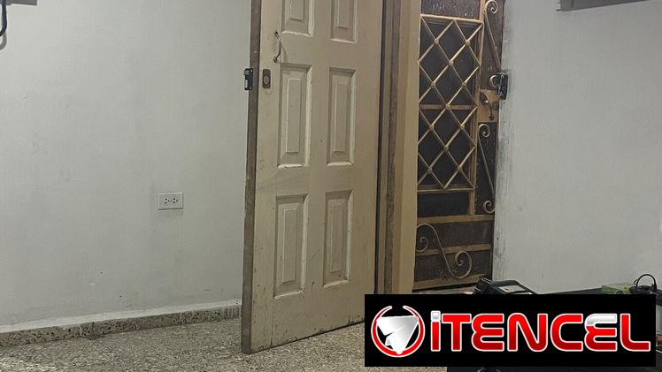 Apartamento remodelado un cuarto amplio