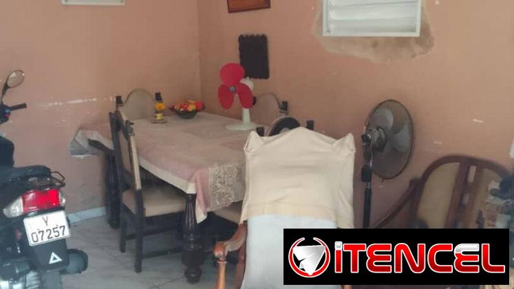 *117🏡Casa en Venta en Miramar de Puerta de Calle [ De Placa Libre ]*  🗺*Pto.De Referencia* *Por 5ta y 42*  😎*Conta de