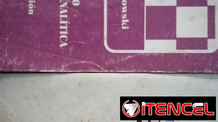 Se venden libros de estudio para carreras de ingeniería