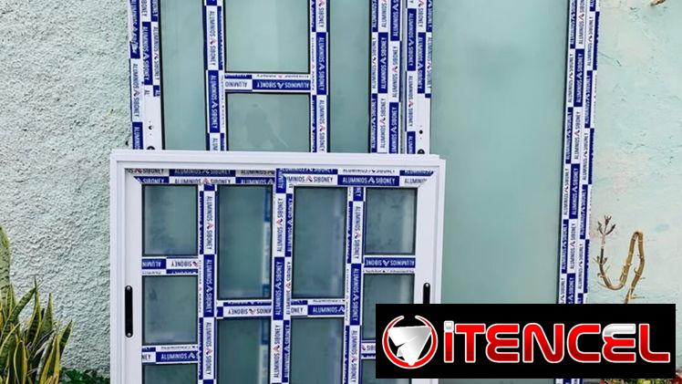 CARPINTERIA DE ALUMINIO CON CRISTAL “