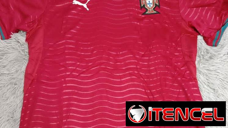 Pulóvers del mundial  España  Tallas L y XL de adulto en 9000cup y Talla 12 de niño en 8000cup