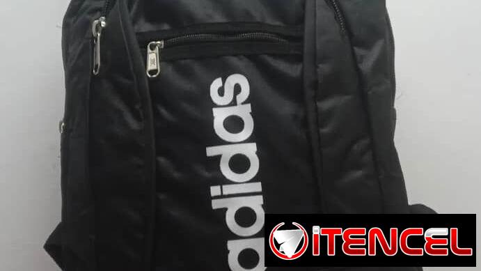 5500-Mochila grande hecha por  Mypime ✓Medidas: 50x32x20 ✓Material:Lona ✓3 compartimentos mas laterales