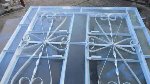 Marquetería de acero y cristal, puertas ventanas y rejas