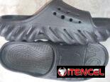 Chanclas Crocs negras – Sandalias casual unisex – Calzado cómodo negro – Zapatillas Crocs unisex – Chanclas deportivas n