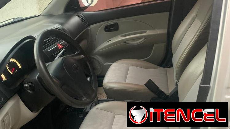 Vendo o negocio Kia picanto del 2009 automático