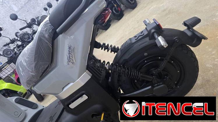 MOTO TORVAN