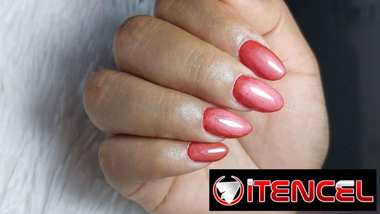 Manicura profesional en tecnicas de acrilico y gel