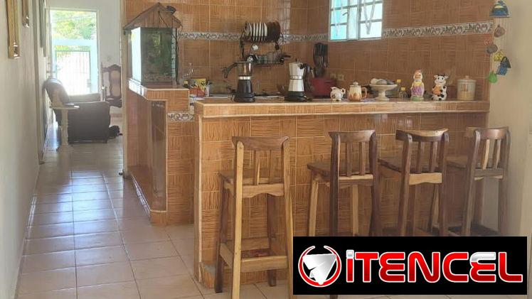 Venta de Casa Independiente de 2 Plantas