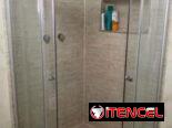 Tasa de baño y cabinas