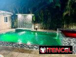 Hospedaje playero con piscina