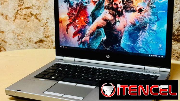 Hp EliteBook Gama Empresarial con rendimiento ideal para algunos juegos y trabajos de programación informática