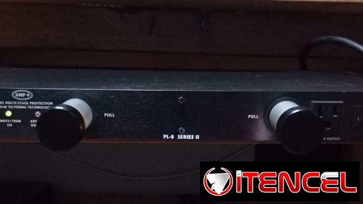 Furman Power Conditioner (Protector y Limpiador de Corriente para Equipos de Audio)
