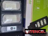 Recargable LÁMPARA SOLAR NUEVA EN CAJA CON PANEL PARA EXTERIORES PARA ILUMINAR PATIOS, ENTRADAS, CALLES PRIVADAS