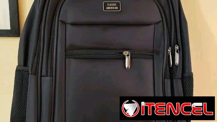 Mochila negra grande varios compartimientos