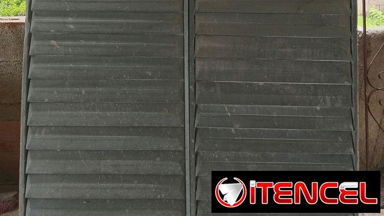 Ventana de zinc galvanizado