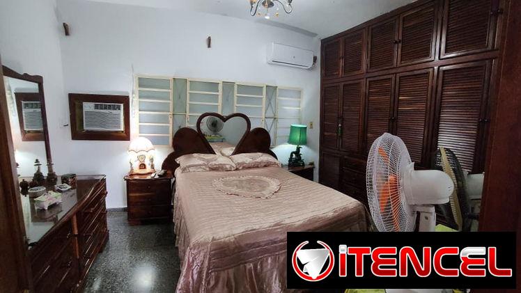 Se vende casa grande 3 Plantas