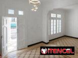 Se vende con TODO incluido/5 cuartos y garage
