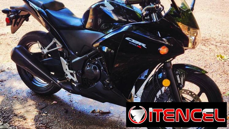 HONDA CBR 250R