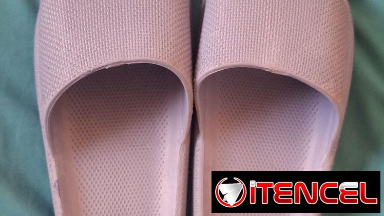 CHANCLETAS ENGOMADAS, ANTIDESLIZANTES. COMODÍSIMAS