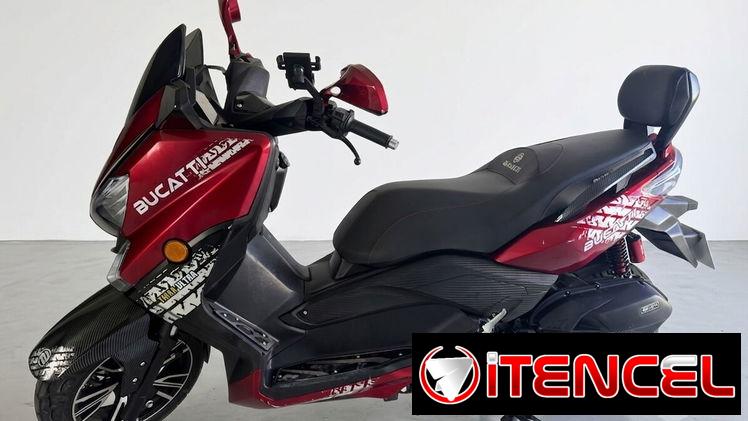 Moto Bucatti Tmax Ultra 250 cc, prácticamente nueva solo 2mil kilómetros recorridos, capacidad del tanque de 9Lt