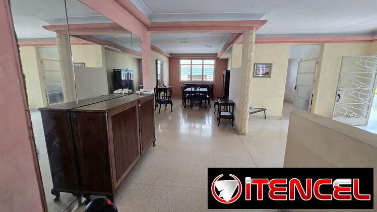 (NV-54) Casa no independiente de 5/4 y 1/2 en Nuevo Vedado (No posee garaje)