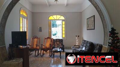Casa de 6/4 c/garaje en la Víbora (VB-61)