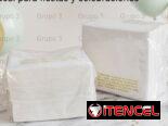 Cucharas, servilletas, platos, vasos, bandejas encerradas, absorbentes