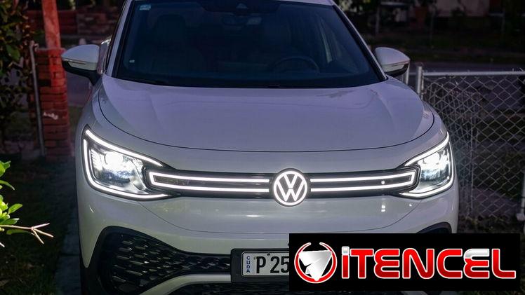 Volkswagen ID.6 Crozz   TAXI disponible 24h hasta 7 personas con equipaje