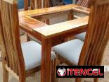 Comedores de madera barnizado