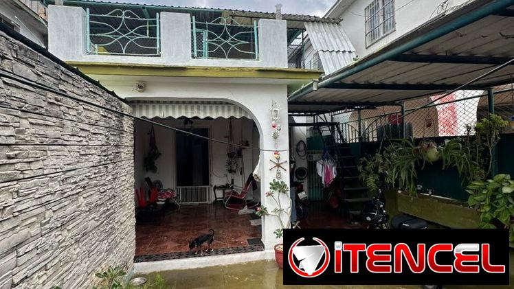 🏡 Casa de 2 plantas con piscina en Playa – Querejeta