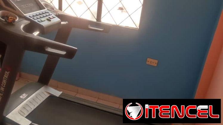 Caminadora Profesional BT-5850 – Como Nueva