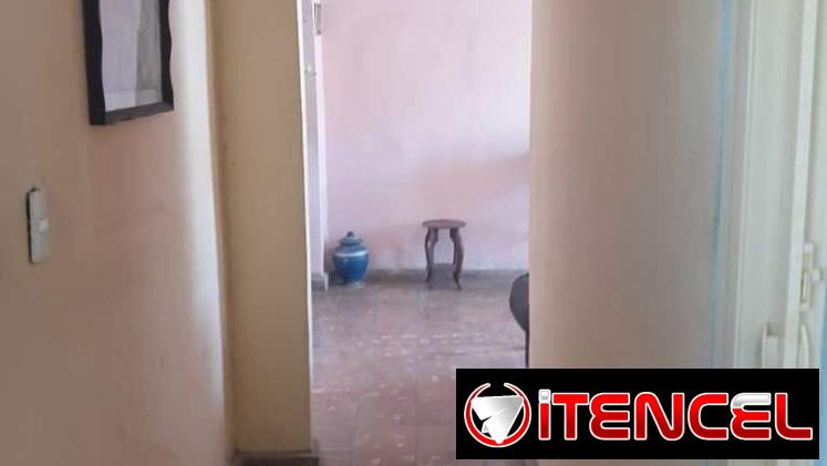 Apartamento 🏘 en 3er piso en Marianao (#136)