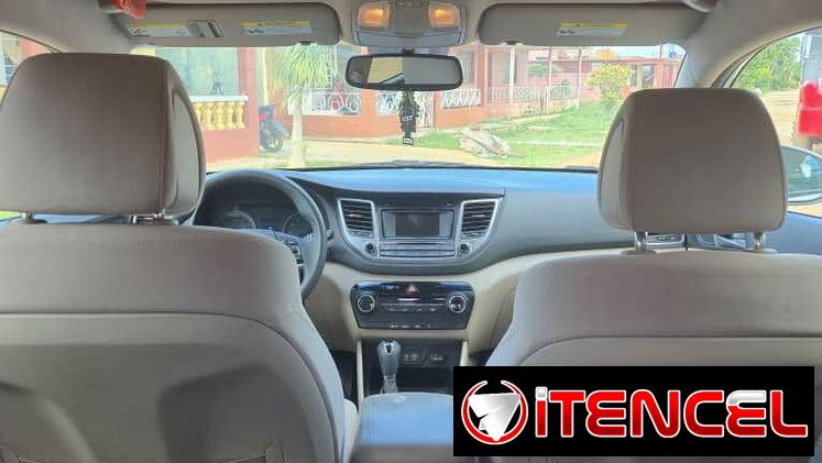 HYUNDAI TUCSON 2016