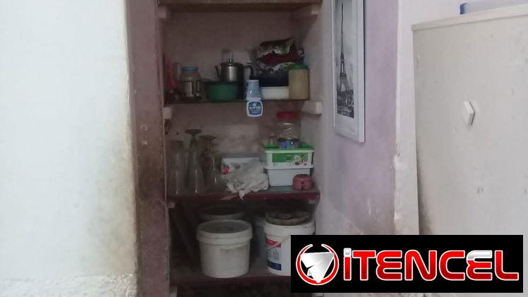 Casa de dos cuartos en centro Habana
