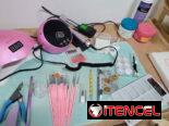 (🟢 precio negociable🟢) VENDO MESA DE UÑAS para empezar negocio
