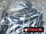 Tornillos de la tapa del block del motor de gasolina 1.8. Le sirve a otros.