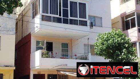 En Venta apartamento de 1 cuarto y medio en el Vedado