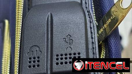 MOCHILA NUEVA CON SEGURA Y USB DE COLORES AZUL Y BEGRA