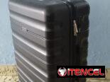 Maletas plástica 4 ruedas dobles 23 kg  capacidad 92lt