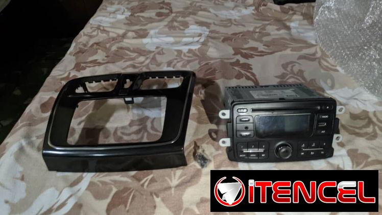 Reproductor de Renault Sandero de uso