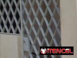 ¡Hacemos puertas y ventanas a tu gusto y medidas exactas! Calidad, diseño único y transporte incluido en toda La Habana.