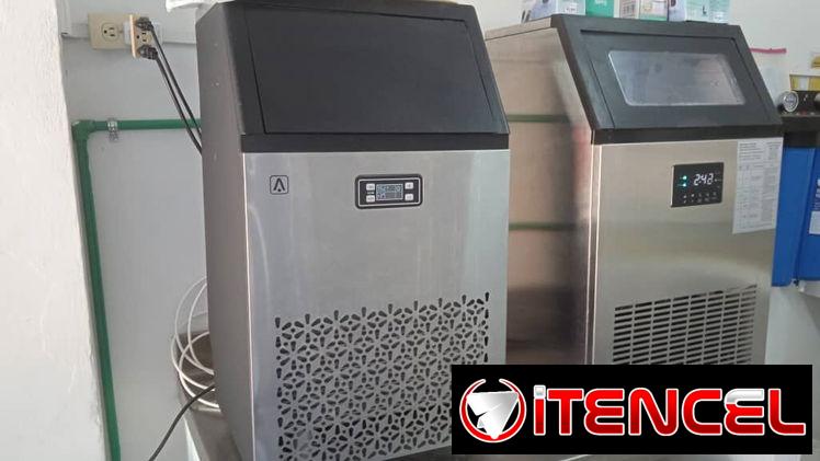 ***VENDO 2 MAQUINAS DE HACER HIELO TRES MESES DE USO***
