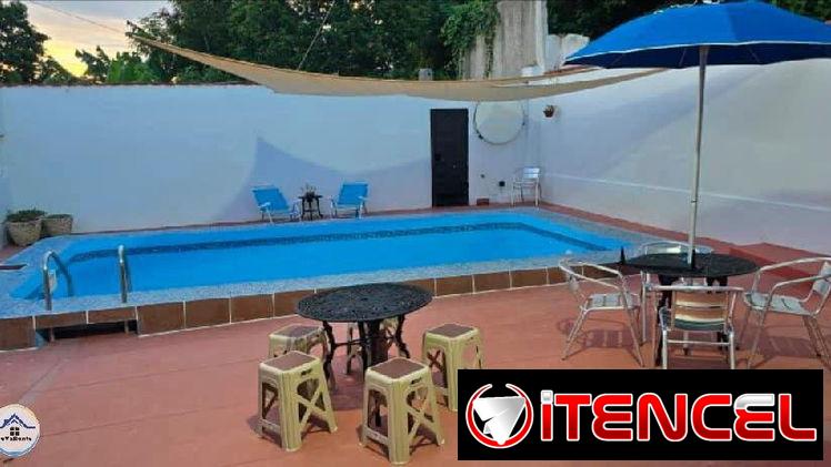 Hospedaje con piscina en Guanabo