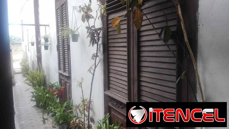 EN VENTA: AMPLIA CASA EN EL CENTRO HISTÓRICO DE CIENFUEGOS