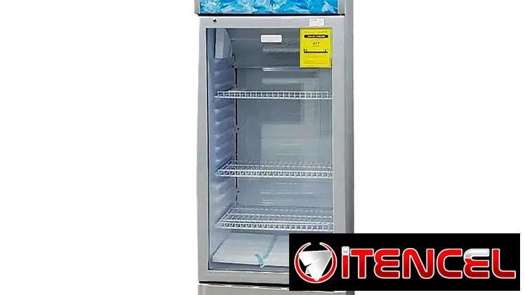 *Exhibidora Royal de 12.5 pies³👣*  – Precio 600 USD –