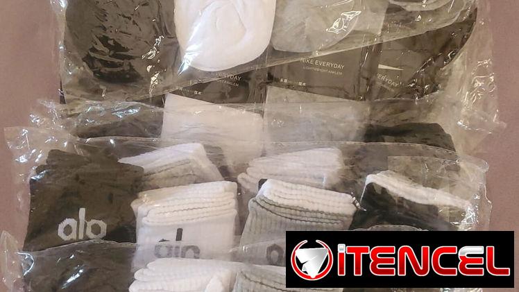 Medias nike y alo ,varios colores 1 usd o al cambio