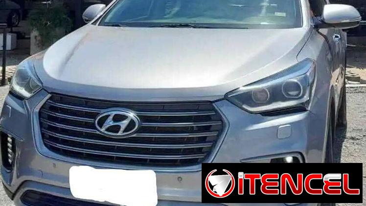 Hyundai Santa Fe del 2017 pintura de fábrica motor  3.3 V6 tres filas de asientos,Aire acondicionado, Ajuste eléctrico