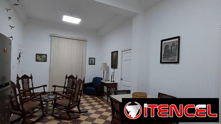 Rento de apartamento completo, solo huesped, por noches en el corazón de la Habana Vieja.